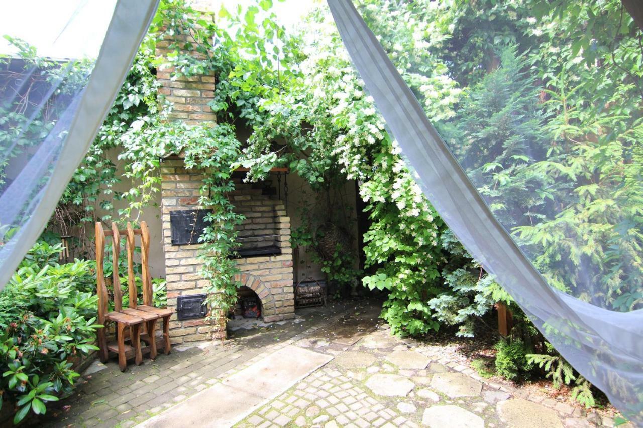 Pod Wiciokrzewem Apartment