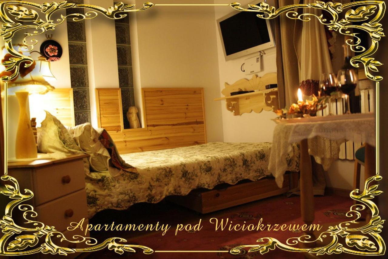 Pod Wiciokrzewem